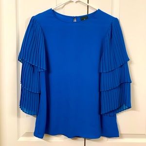 NWOT Royal Blue, 3/4 ruffle/pleated sleeve, Worthington Blouse.Never worn. Sz Sm
